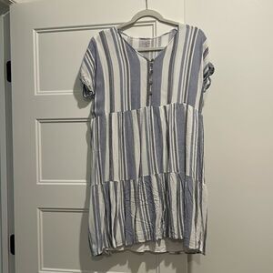 Everly grey maternity dress M